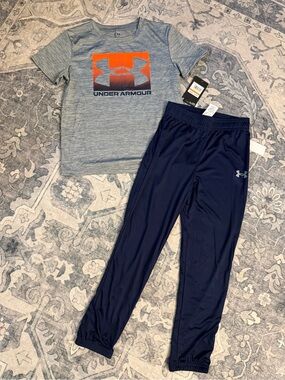 Under Armour boys size 7 Navy Track Joggers with Grey & Orange Logo Tee